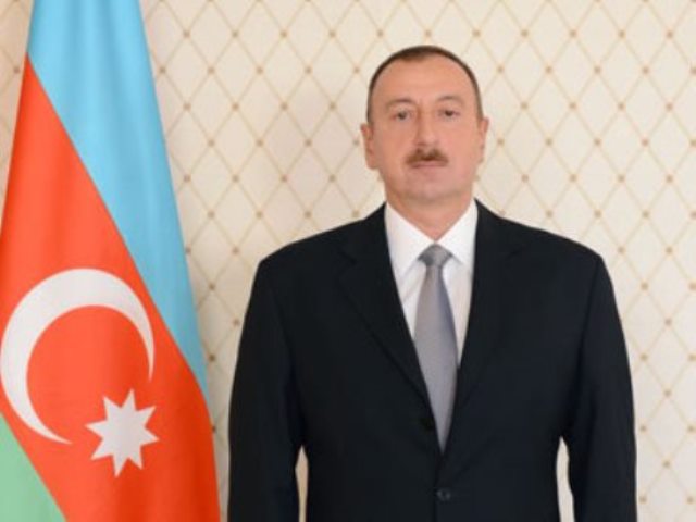 Ильхам Алиев поздравил эстонского коллегу